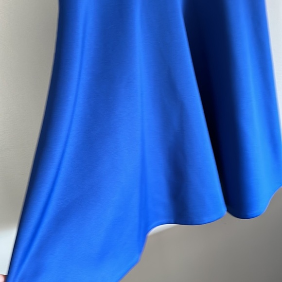 Blue dress! - Picture 2 of 8